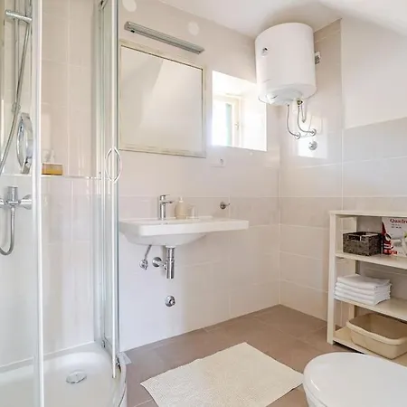 Pinta Apartment *