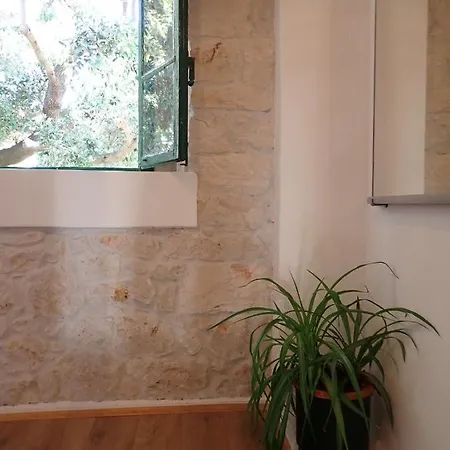 Pinta Appartement Lumbarda